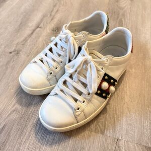 Gucci Faux Pearl and Accents leather Studs sneakers sz 34
